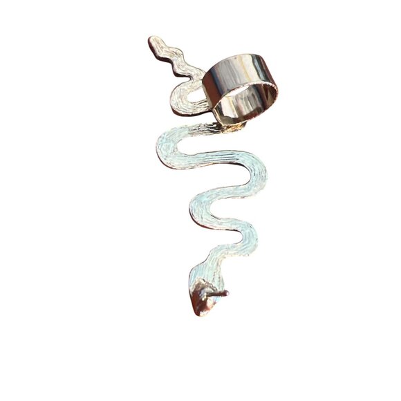 Gold Tone Snake Serpant Ear Cuff Earring Climber Pierced Gothic Animal 1.75" - Picture 3 of 4